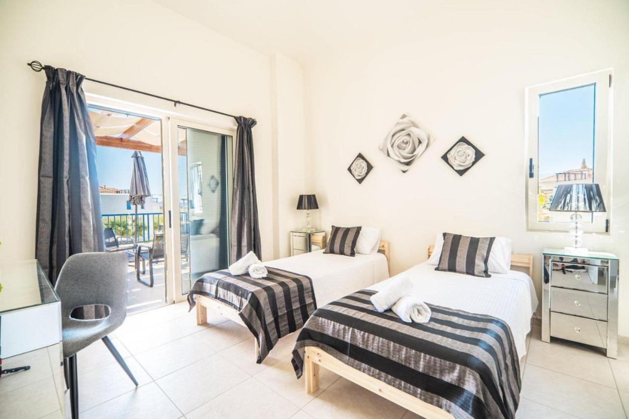 Villa Rodo Pirgos Psilonerou Bagian luar foto